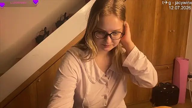 Snapshot of JacyWinslat chatting on July 12, 2026, 10:21 pm JacyWinslat online show from July 12, 2026, 10:21 pm