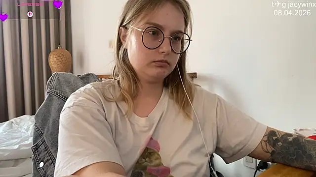 JacyWinslat online show from April 8, 2026, 10:50 am