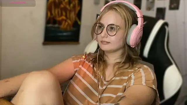 Snapshot of JacyWinslat chatting on September 11, 2025, 6:19 pm JacyWinslat online show from September 11, 2025, 6:19 pm