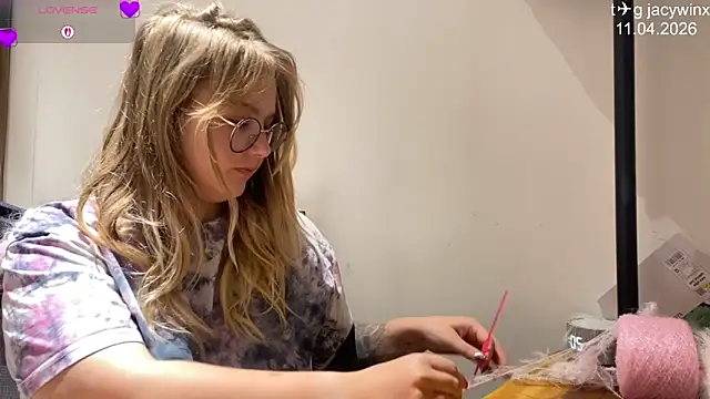 JacyWinslat online show from April 11, 2026, 1:15 pm