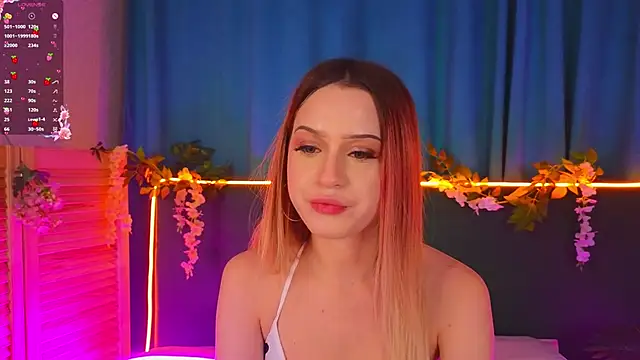 AlinaWalters online show from November 28, 2025, 9:04 pm