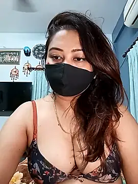 Snapshot of Cute-mona chatting on March 10, 2025, 10:45 pm Cute-mona online show from March 10, 2025, 10:45 pm