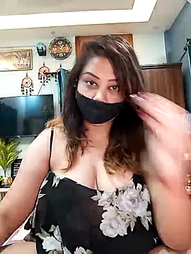 Cute-mona online show from April 27, 2026, 7:45 pm