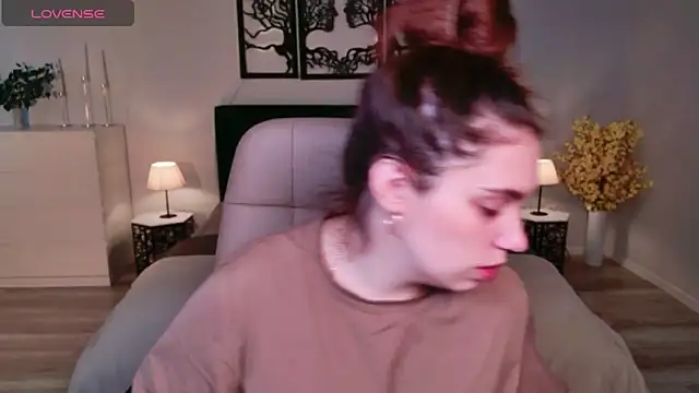 Snapshot of DaniellaLovely chatting on November 15, 2025, 10:52 am DaniellaLovely online show from November 15, 2025, 10:52 am