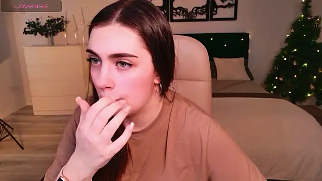 Snapshot of DaniellaLovely chatting on January 11, 2026, 10:22 am DaniellaLovely online show from January 11, 2026, 10:22 am