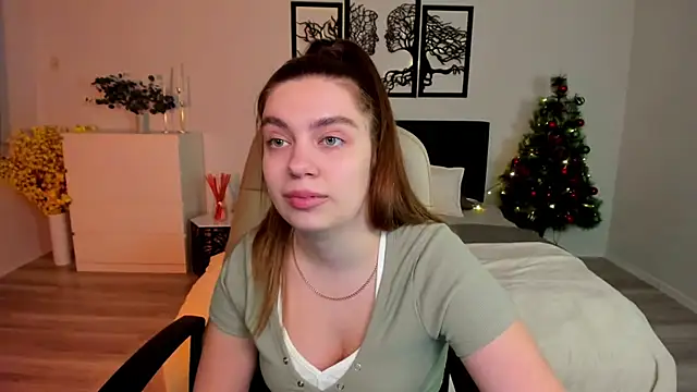 Snapshot of DaniellaLovely chatting on January 23, 2025, 2:28 pm DaniellaLovely online show from January 23, 2025, 2:28 pm