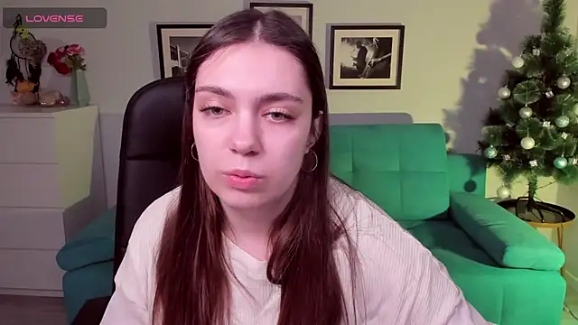 Snapshot of DaniellaLovely chatting on January 6, 2026, 10:52 am DaniellaLovely online show from January 6, 2026, 10:52 am