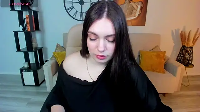 Snapshot of DaniellaLovely chatting on March 9, 2025, 1:59 pm DaniellaLovely online show from March 9, 2025, 1:59 pm