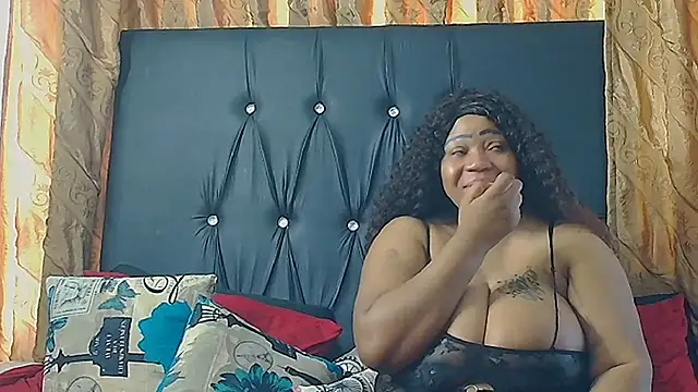 Snapshot of HUMONGUOUSTITSS chatting on February 20, 2025, 9:33 am HUMONGUOUSTITSS online show from February 20, 2025, 9:33 am