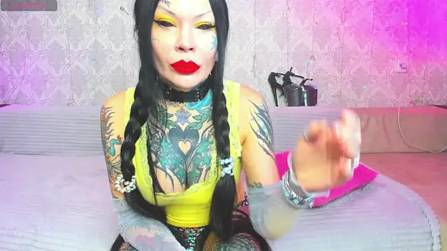 Megan Black Moon online show from February 2, 2025, 6:25 am