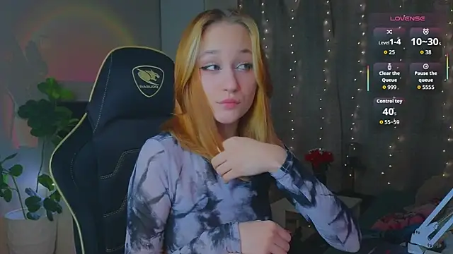 Snapshot of MaryRace chatting on April 2, 2026, 5:08 pm MaryRace online show from April 2, 2026, 5:08 pm