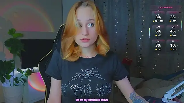 Snapshot of MaryRace chatting on March 5, 2026, 12:02 pm MaryRace online show from March 5, 2026, 12:02 pm