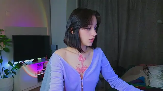 Snapshot of MaryRace chatting on October 18, 2025, 12:18 pm MaryRace online show from October 18, 2025, 12:18 pm