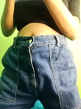 Queen-Amelia online show from December 3, 2024, 9:06 am