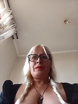 Snapshot of Rousmk1 chatting on March 6, 2025, 7:54 pm Rousmk1 online show from March 6, 2025, 7:54 pm