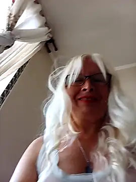 Snapshot of Rousmk1 chatting on December 3, 2024, 5:38 pm Rousmk1 online show from December 3, 2024, 5:38 pm