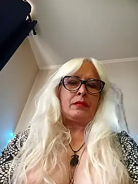 Snapshot of Rousmk1 chatting on October 19, 2025, 12:19 pm Rousmk1 online show from October 19, 2025, 12:19 pm