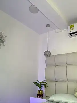 Alexa Handler online show from April 13, 2026, 8:02 pm