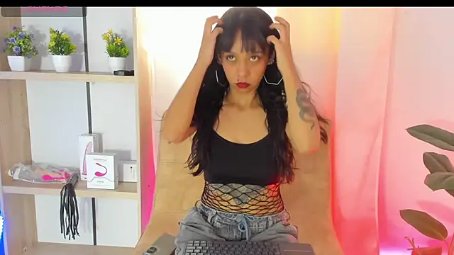 ladynemesis online show from January 17, 2025, 8:22 pm