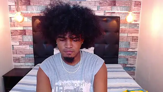 Snapshot of JaicobRuneer chatting on April 13, 2026, 4:00 pm JaicobRuneer online show from April 13, 2026, 4:00 pm