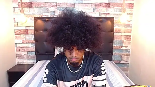 Snapshot of JaicobRuneer chatting on April 16, 2026, 12:44 am JaicobRuneer online show from April 16, 2026, 12:44 am