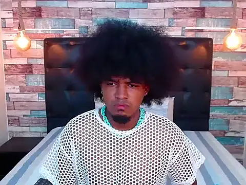 Snapshot of JaicobRuneer chatting on March 12, 2026, 1:44 am JaicobRuneer online show from March 12, 2026, 1:44 am