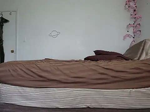 Kittyymaze1 online show from May 15, 2026, 2:04 pm