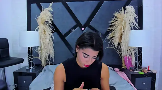 Snapshot of TiaraRosse chatting on March 11, 2025, 4:08 am TiaraRosse online show from March 11, 2025, 4:08 am