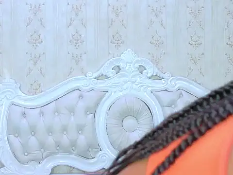 Snapshot of TiaraRosse chatting on September 14, 2025, 12:16 pm TiaraRosse online show from September 14, 2025, 12:16 pm