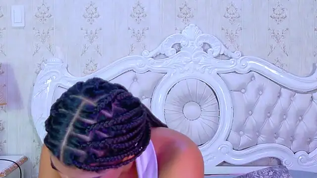 Snapshot of TiaraRosse chatting on September 25, 2025, 2:01 pm TiaraRosse online show from September 25, 2025, 2:01 pm
