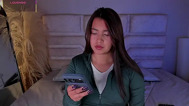 Snapshot of Rebeca_Williams_ chatting on February 2, 2026, 12:37 pm Rebeca Williams online show from February 2, 2026, 12:37 pm