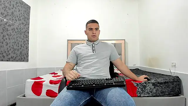 simookeler online show from February 25, 2026, 2:34 am