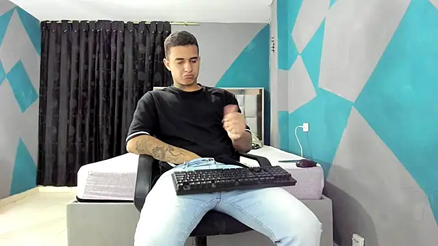 simookeler online show from February 25, 2025, 4:14 am