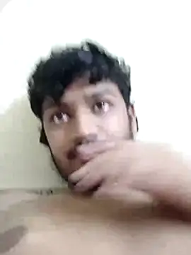 Snapshot of heartless__95 chatting on October 25, 2025, 12:43 am heartless 95 online show from October 25, 2025, 12:43 am