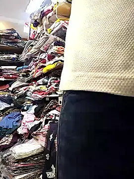 Snapshot of heartless__95 chatting on February 12, 2026, 6:24 am heartless 95 online show from February 12, 2026, 6:24 am