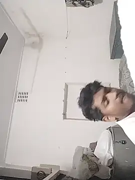 Snapshot of heartless__95 chatting on January 15, 2026, 3:04 pm heartless 95 online show from January 15, 2026, 3:04 pm