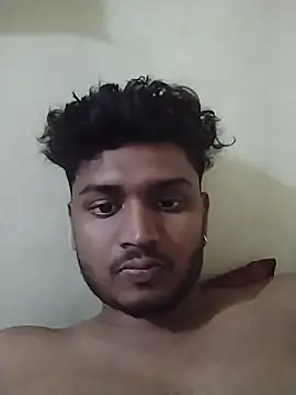 Snapshot of heartless__95 chatting on July 4, 2026, 2:43 pm heartless 95 online show from July 4, 2026, 2:43 pm