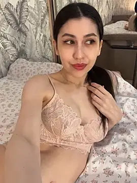 Snapshot of LushLuna chatting on October 5, 2025, 9:00 am LushLuna online show from October 5, 2025, 9:00 am