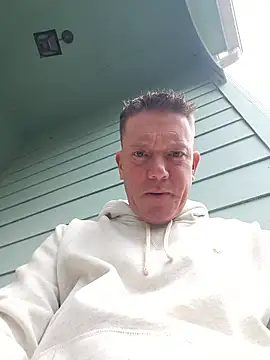 Snapshot of Bigtater1999 chatting on January 18, 2026, 7:17 pm Bigtater1999 online show from January 18, 2026, 7:17 pm