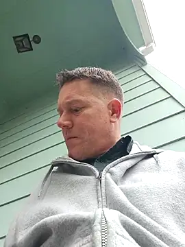 Snapshot of Bigtater1999 chatting on February 25, 2026, 9:47 pm Bigtater1999 online show from February 25, 2026, 9:47 pm