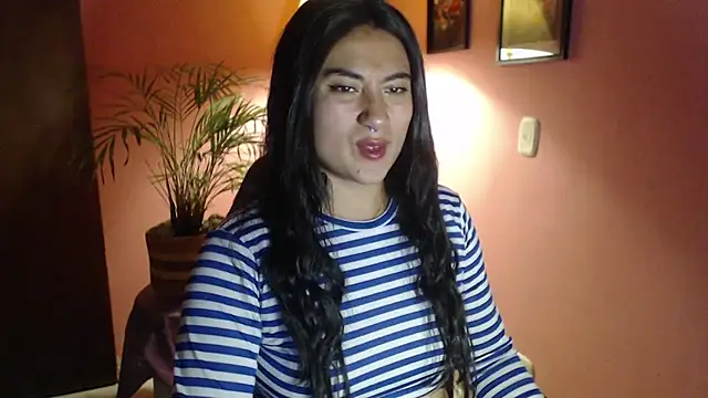 bunnyemilyrose36 online show from July 5, 2026, 8:21 am