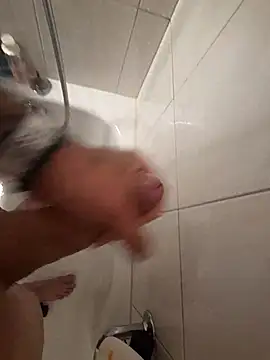 swisslatina8382 online show from September 22, 2025, 9:54 pm