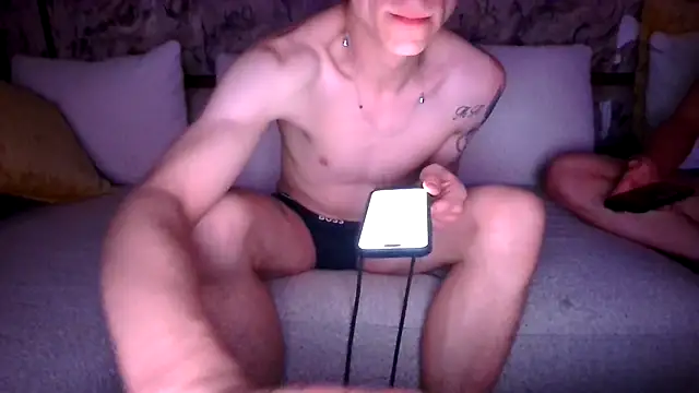 XltwinkBoy online show from April 26, 2026, 12:46 pm