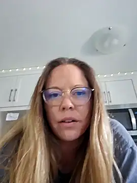 MissyLovexxx online show from December 28, 2024, 4:20 pm