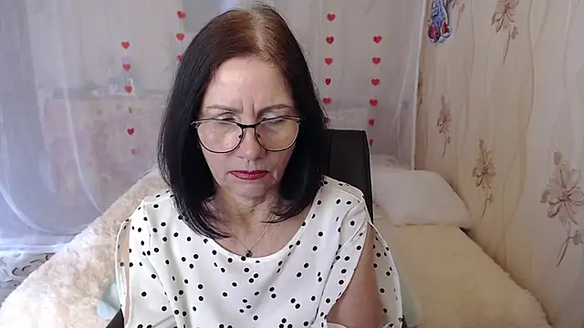 Snapshot of OlgaHottie chatting on March 22, 2025, 6:33 am OlgaHottie online show from March 22, 2025, 6:33 am