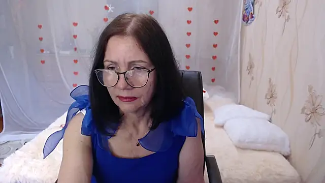 Snapshot of OlgaHottie chatting on March 8, 2025, 2:34 am OlgaHottie online show from March 8, 2025, 2:34 am