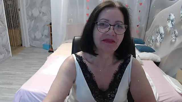 Snapshot of OlgaHottie chatting on May 8, 2026, 11:19 pm OlgaHottie online show from May 8, 2026, 11:19 pm