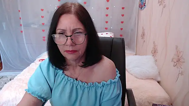 Snapshot of OlgaHottie chatting on March 10, 2025, 2:28 am OlgaHottie online show from March 10, 2025, 2:28 am