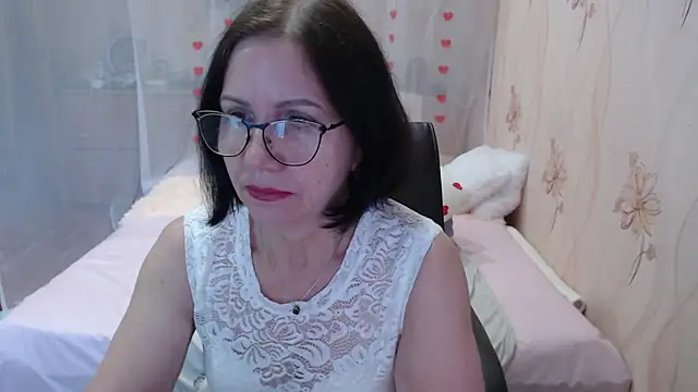 Snapshot of OlgaHottie chatting on October 3, 2025, 11:28 pm OlgaHottie online show from October 3, 2025, 11:28 pm