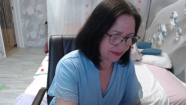 Snapshot of OlgaHottie chatting on May 23, 2026, 11:37 pm OlgaHottie online show from May 23, 2026, 11:37 pm